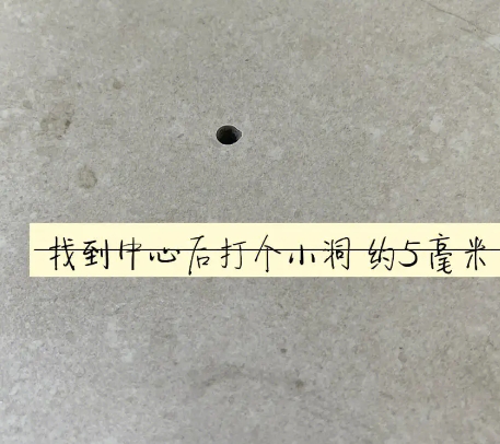 玉溪市瓷砖空鼓维修公司专业解答在瓷砖铺贴过程中，如果砂料搅拌不均匀，将会带来以下问题